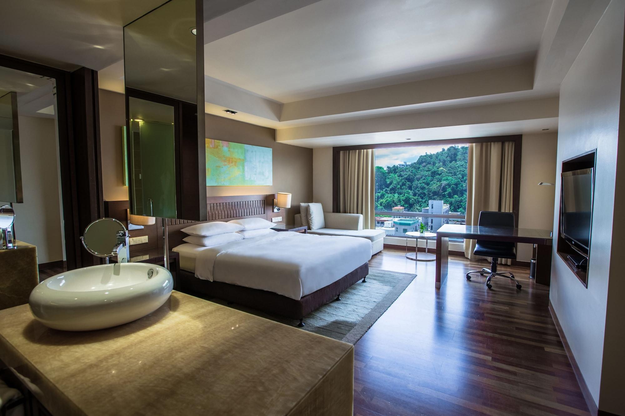 Hyatt Regency Kinabalu Hotel 5*